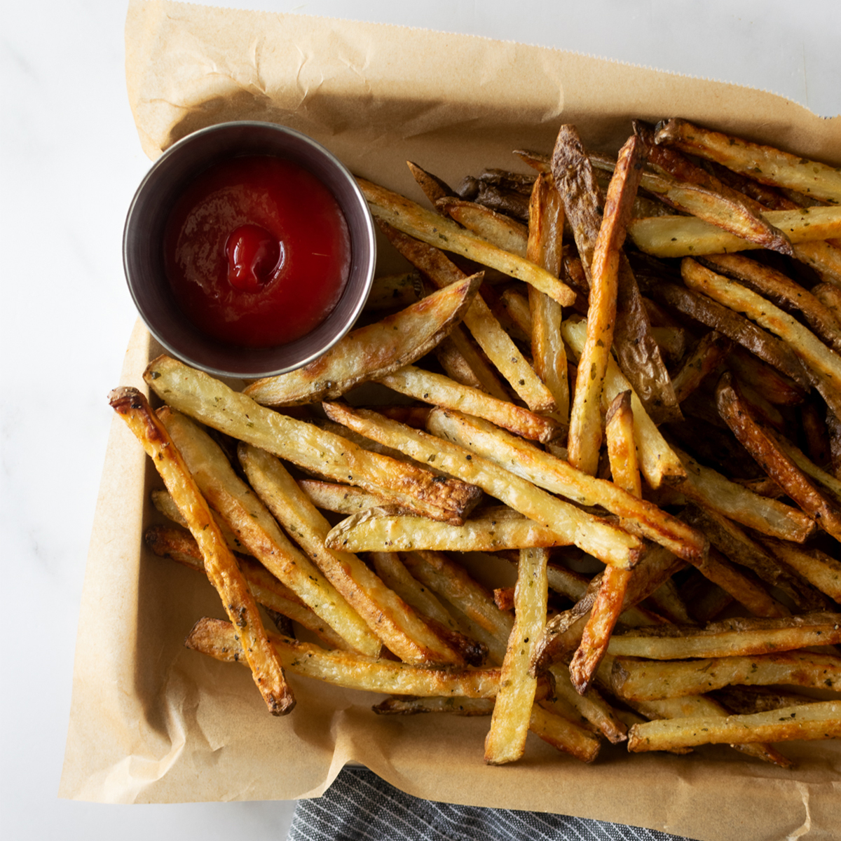 Homemade Crispy Baked Fries: Fresh-Cut & Frozen Methods